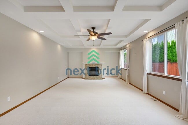 "Charming 4-Bed Kenmore Haven: Spacious 2,440 Sq Ft with 2.5 Baths!"