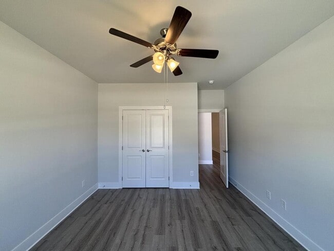 Photo - 36 Village Ct