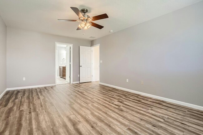 Photo - 12161 Hadley St