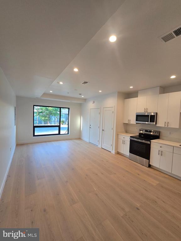 Photo - 2536 Elvans Rd SE