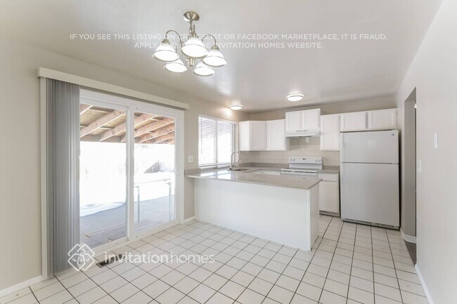 Photo - 2852 S Mobile St