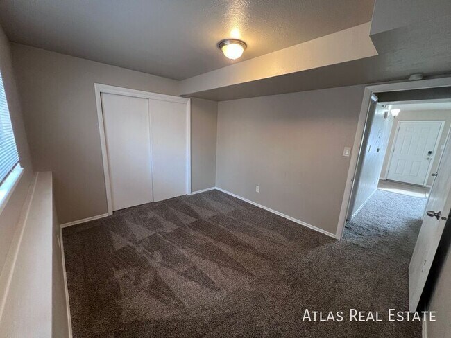 Photo - 4414 N Chestnut St Unit 2