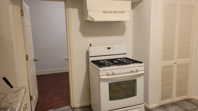 Photo - 169 E 23rd St