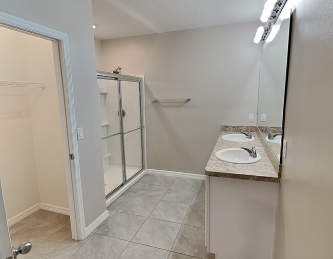 Photo - 432 Honey Bell Rd