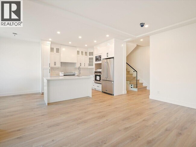 Photo - 1003 Phare Cres