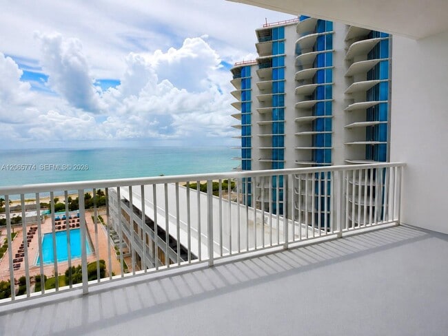 Photo - 5401 Collins Ave Unit 832