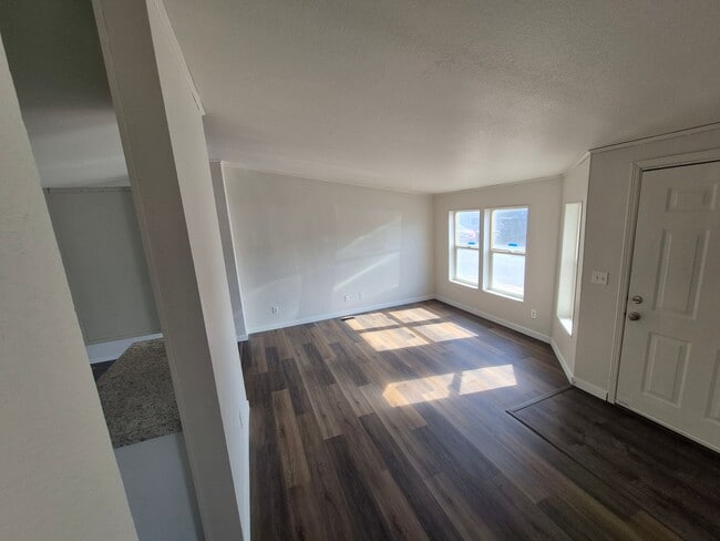 Photo - 341-343 NW Hemlock Ct Unit 341