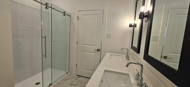 Photo - 8442 Bay Oaks Dr