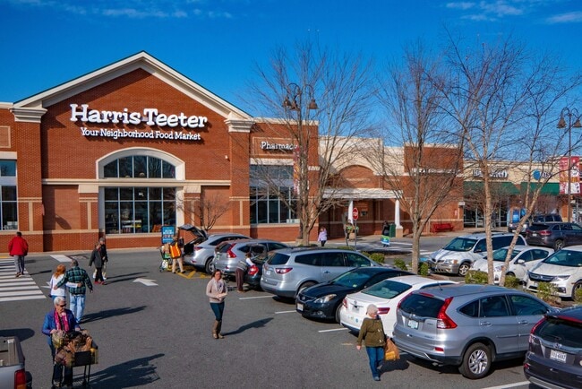 Building Photo - 2068 Lockwood Dr