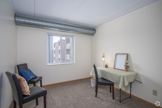 Small Bedroom of a 2BR Update - River Bluff Apartments