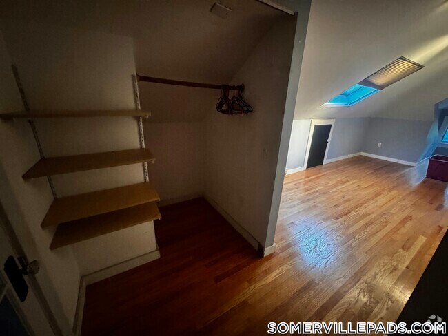 Building Photo - 7 Watson St Rental