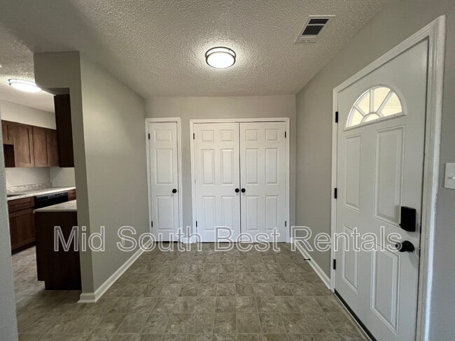 Photo - 3985 Glenbrook St