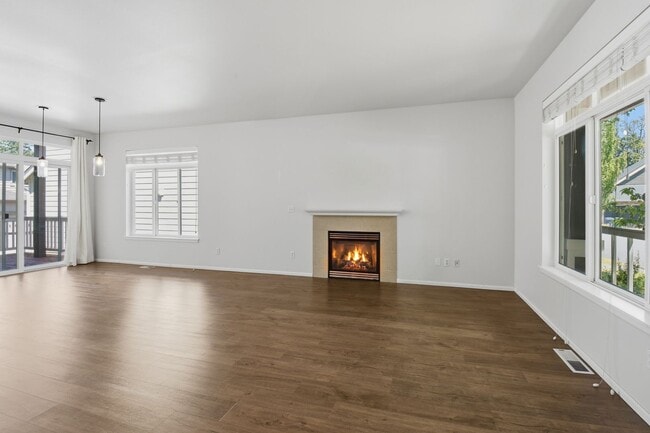 Photo - 4bd/2.5ba Renton Home