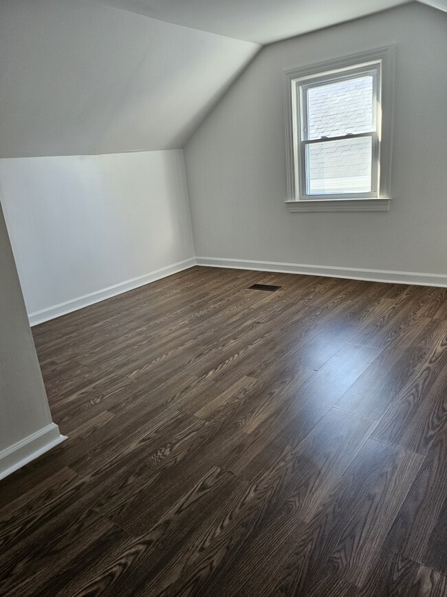 Photo - 4214 Vine St