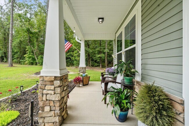 Photo - 400 Everest Ct