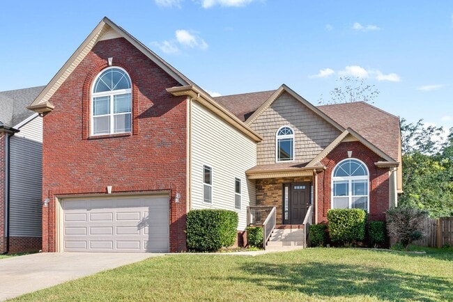Photo - Pet Friendly Three Bedroom with Bonus in Rossview!