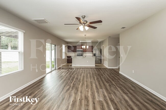 Photo - 924 Ambergate St