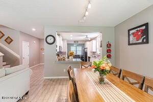 Photo - 404 Hepburn Rd