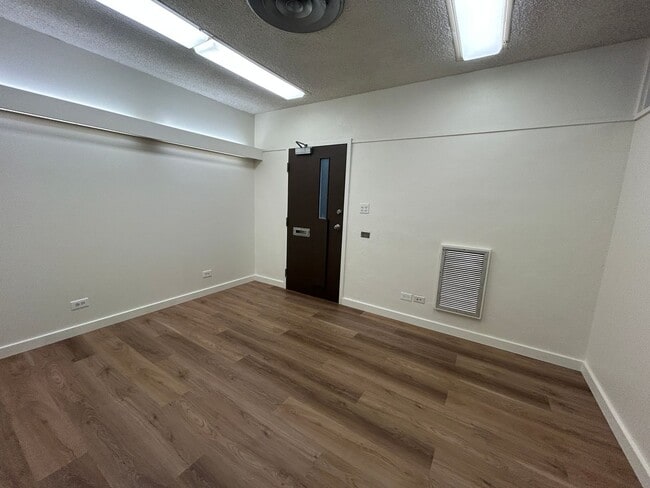 Photo - Prime Office Space for Rent in the Kaimuki... Unit 102