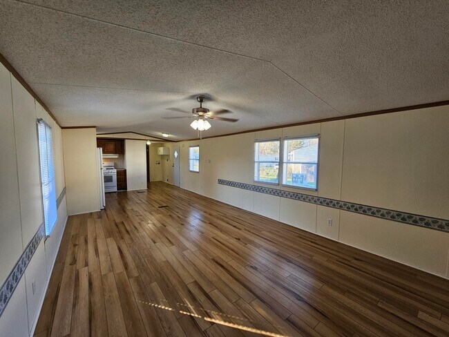 Photo - 243 Maverick Ln