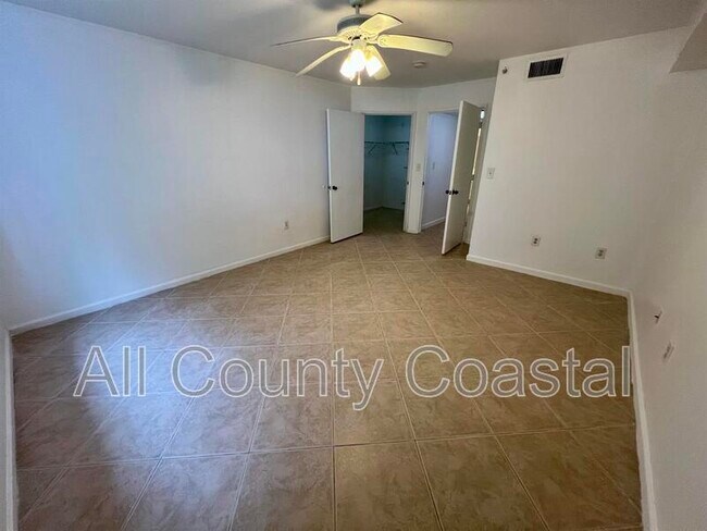 Photo - 900 Scotia Dr Unit 102