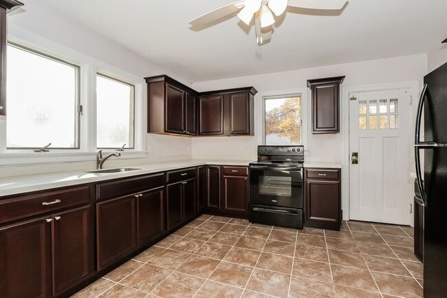 Photo - 525 Lonely Cottage Rd