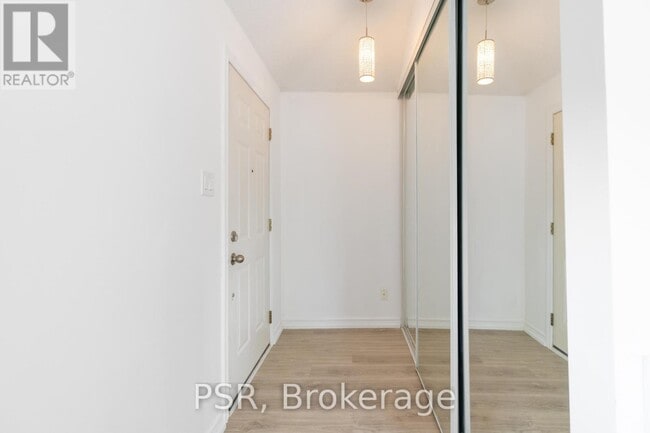 Photo - 1355 Bayview Ave