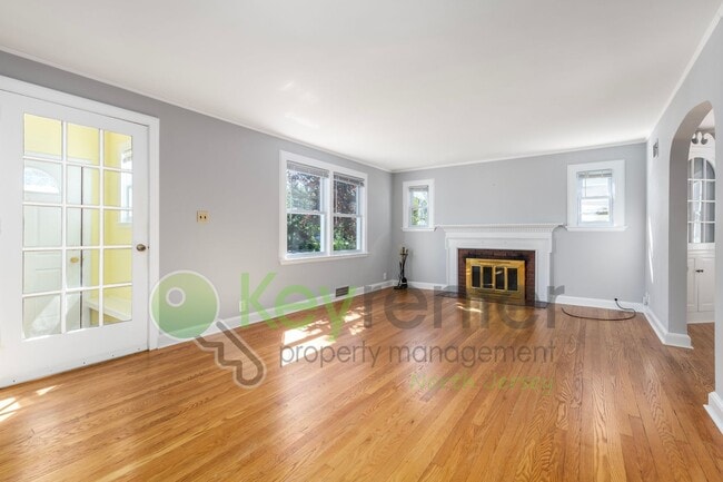355 Watchung Ave