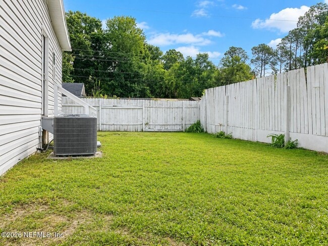 Photo - 1710 Rowe Ave