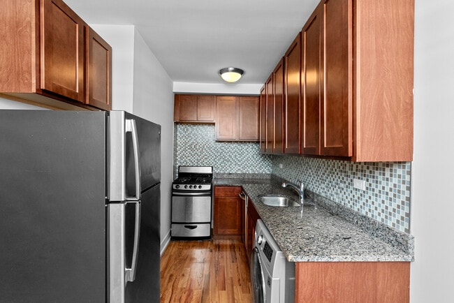 Photo - 550 W Arlington Pl Unit 601