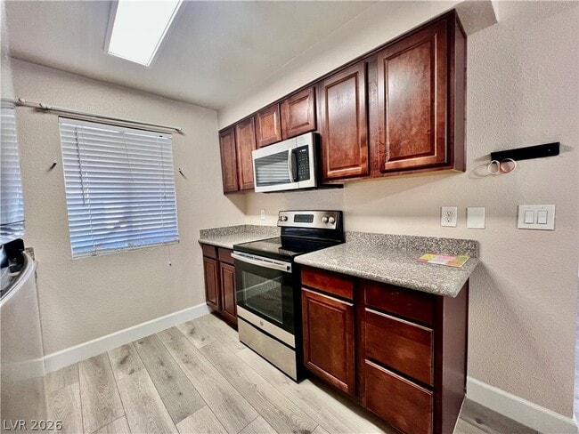 Building Photo - 5295 Indian River Dr Unit 310