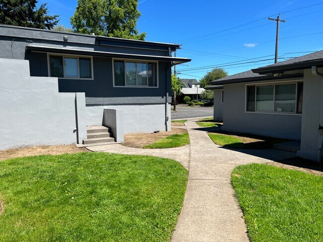 Photo - Stunning / Extra Large 1-Bedroom! Faux Hardwood Floors, Washer & Dryer, Stainless Appliances & Pe... Unit 215