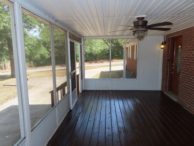 Photo - 298 Lafayette Rd