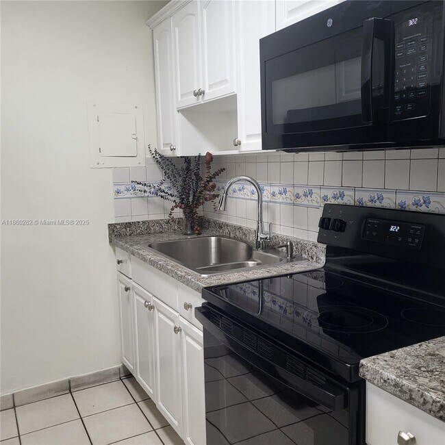 Photo - 677 SW 9th Ave Unit 212