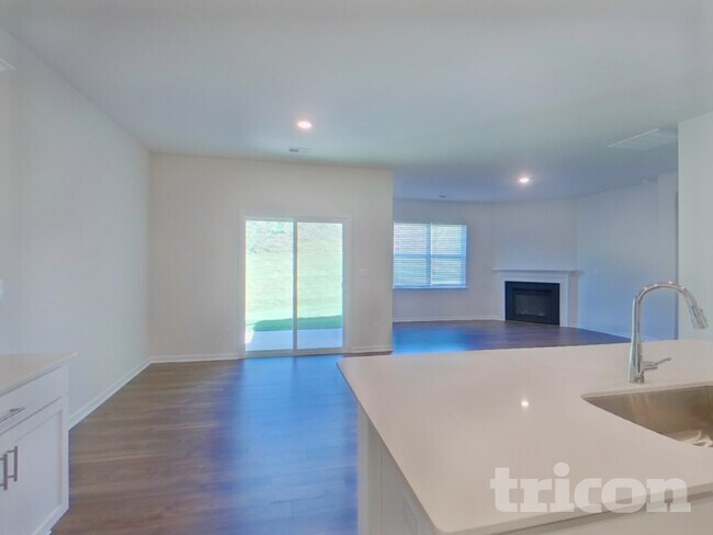 1413 Chamomile Ct