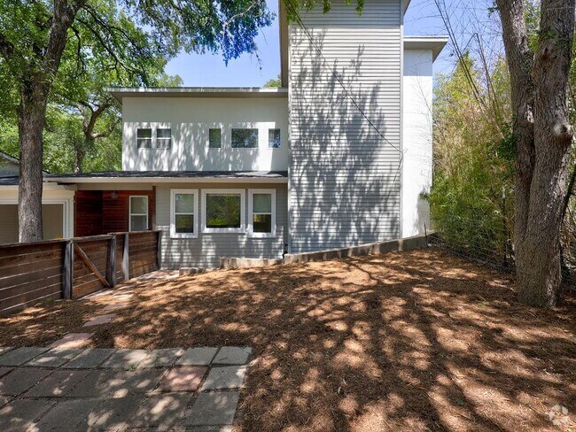 Building Photo - 400 E 33rd St Unit 2 Rental