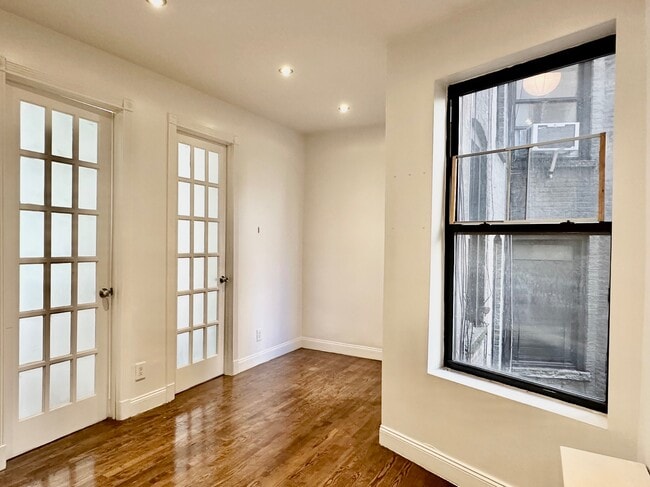 Building Photo - 523 W 135th St Rental