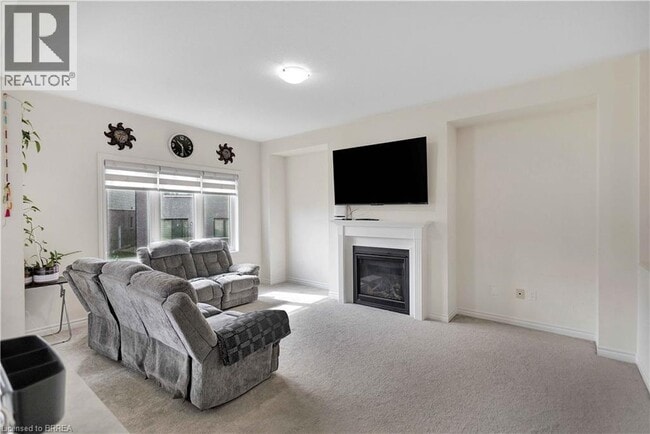 Photo - 29 Jenner Dr