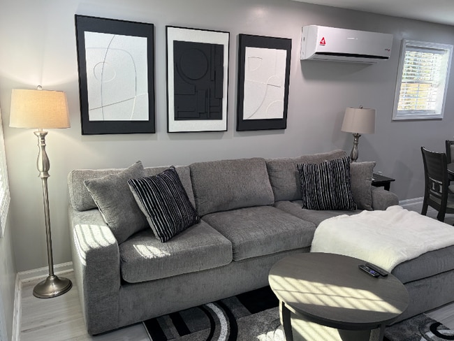 Photo - 665 S Preston Ct