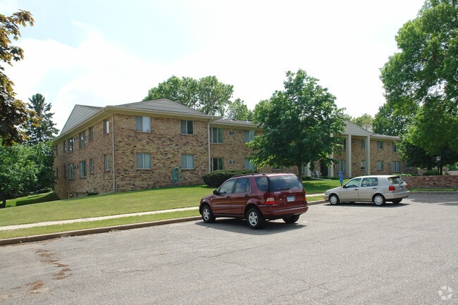 Photo - Maple Commons Apartments