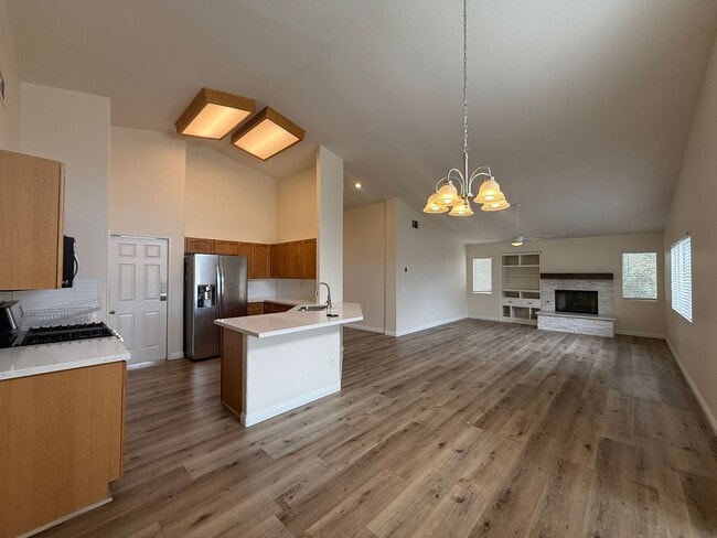 Photo - Quartz Hill 3 Bedroom 2 Bathroom