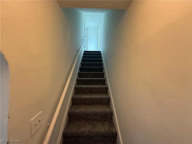 Photo - 895 Beardsley St