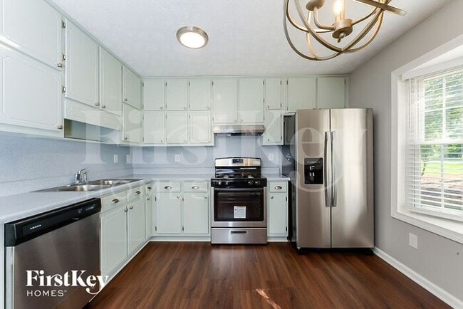 Photo - 470 Willow Ln