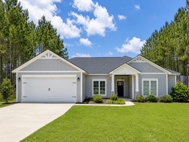 Building Photo - 5 Bedroom Home in West Lee County