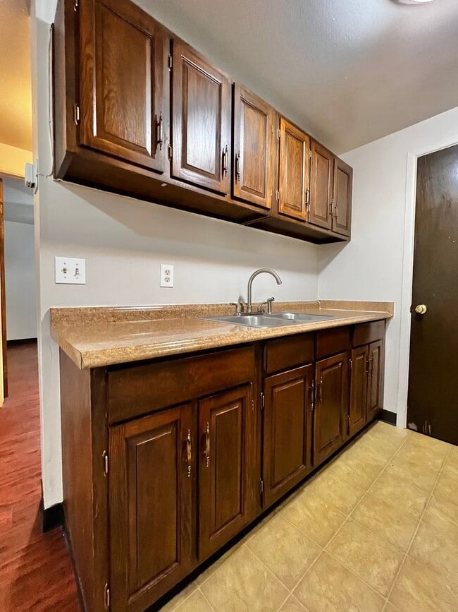 Photo - Mathews634 (KC-NB)