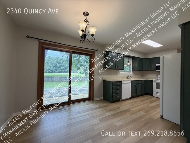 Photo - 2340 Quincy Ave