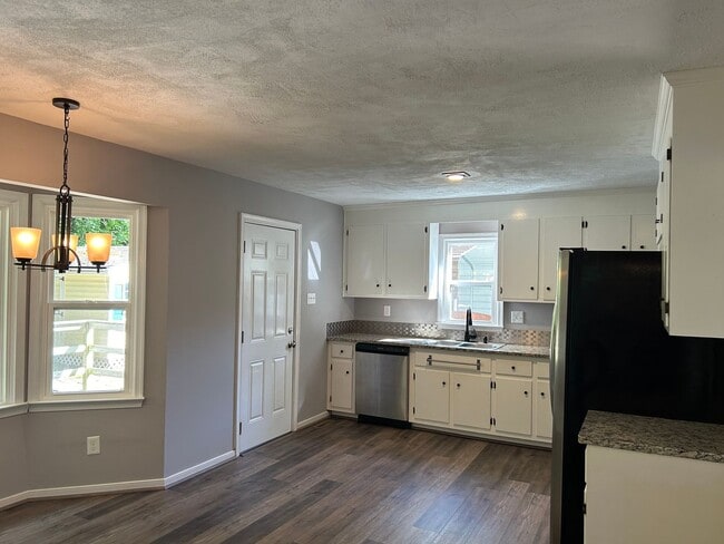 Photo - Charming 3BR Cape Cod w/ Loft, Skylights & Fenced Yard – Prime Midlothian Location - Buckingham V...