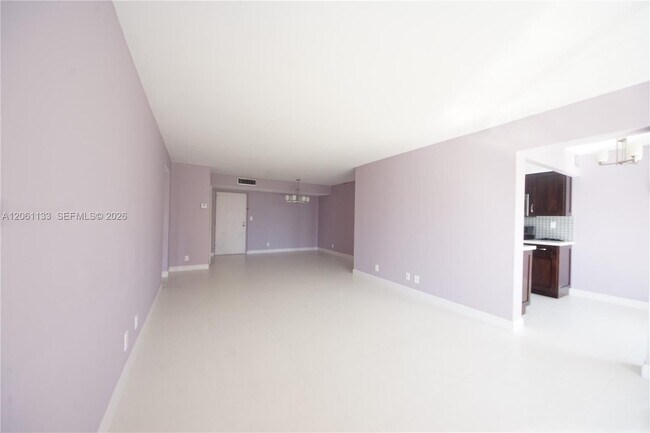 Photo - 290 174th St Unit 617