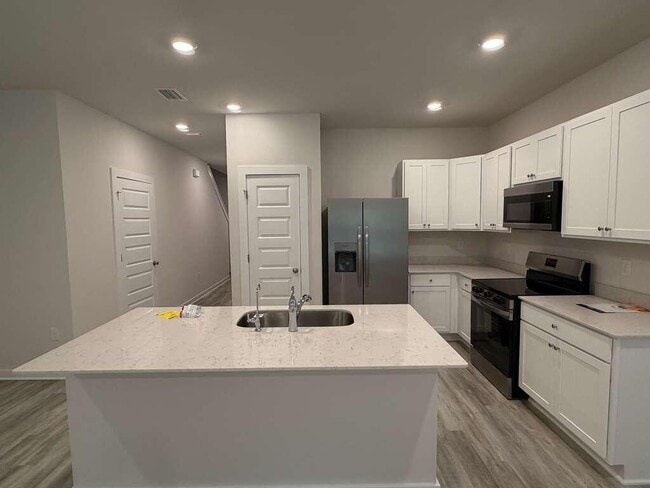 Photo - 47 S Main Deck Dr