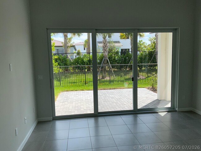 Photo - 16340 Oakview Dr